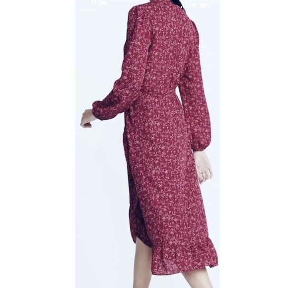 Old Navy Floral Wrap Dress - Picture 2 of 7